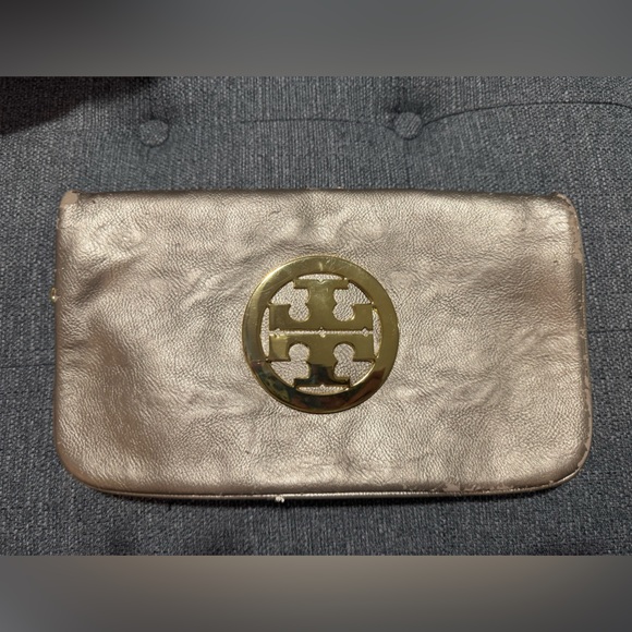 Tory Burch Handbags - Tory Burch clutch
